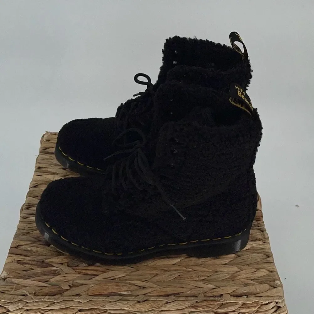 Dr. Martens 1460 PASCAL WOMEN'S FAUX SHEARLING BOOTS Size 7‎ Black